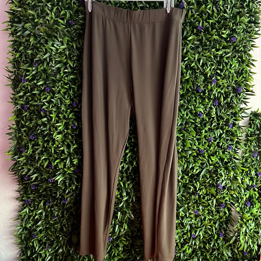 Army green elastic straight leg pants